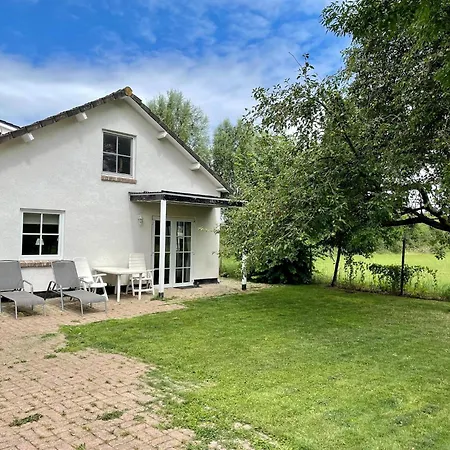 In With Meadow Views, Cleaning Included